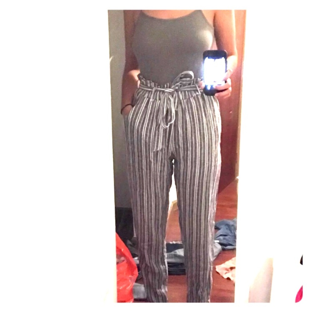Stripped grey and white pant
